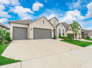 9415 Royal Forest Dr, Oak Point, TX 75068