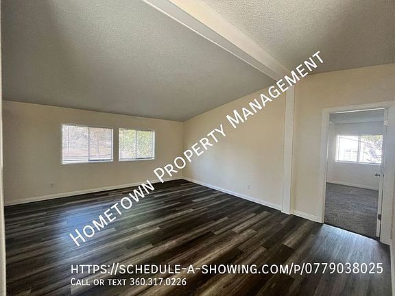 3rd image of 824 Nottingham Dr SE