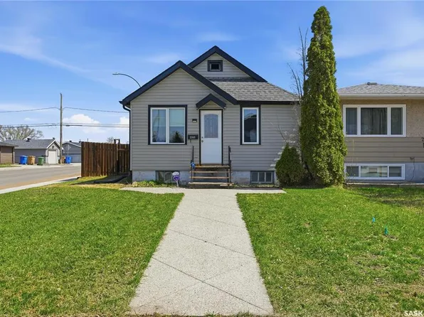 2203 LINDSAY STREET, Regina, SK S4N 3C2