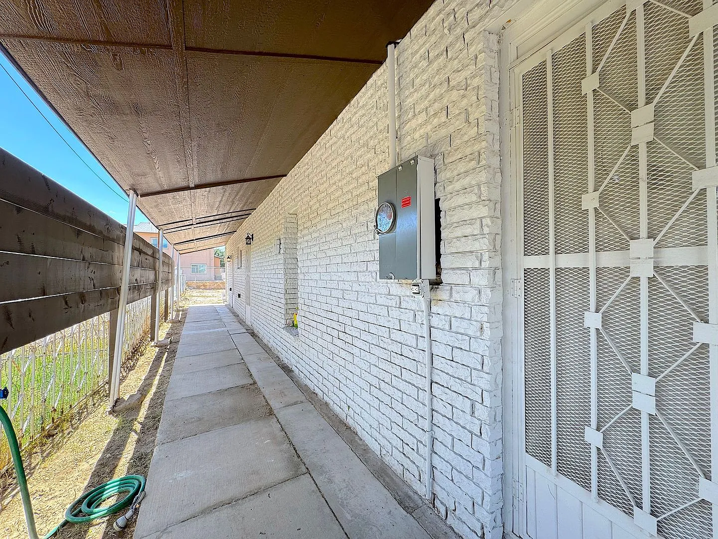 Francis 231 — Photo 2