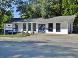 402 S Main St, North Webster, IN 46555