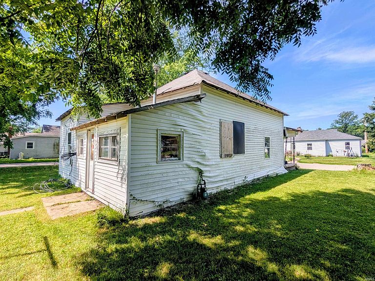 Listing photo 4