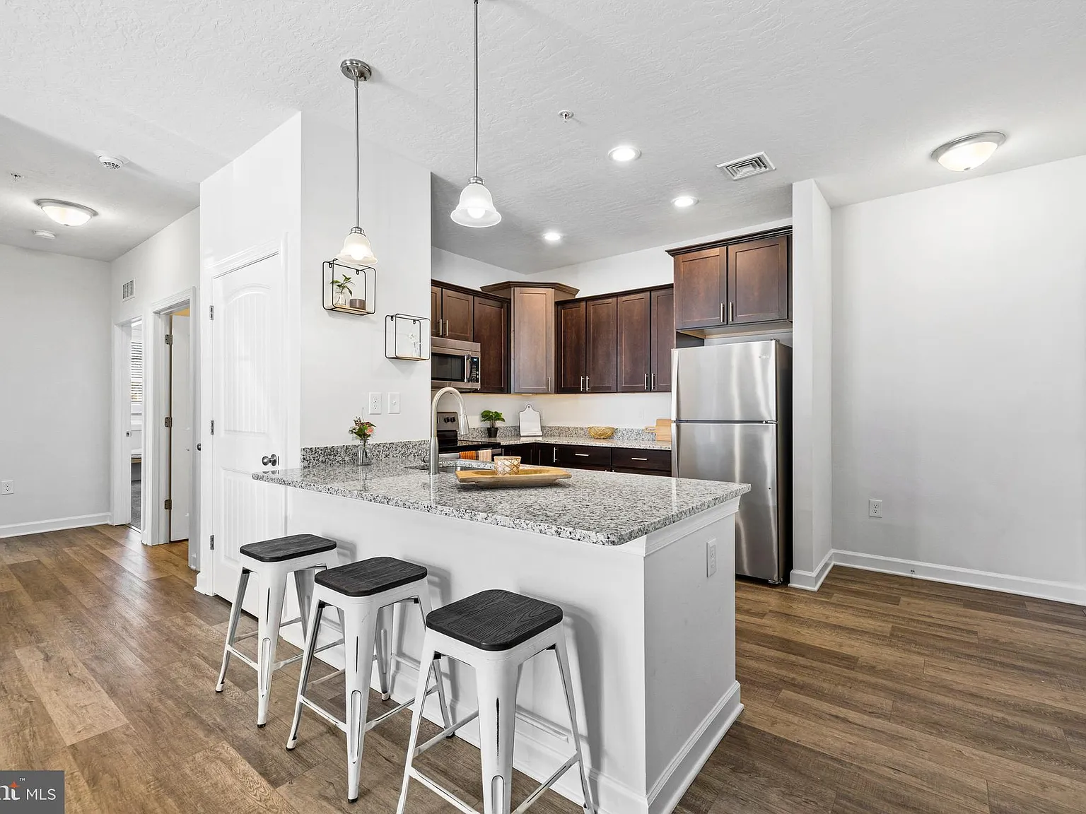 3 bed, 1533 sqft, $1,995 — Photo 3