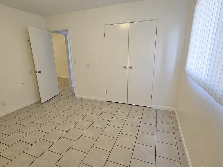 11503 Asher St #10 — Photo 9