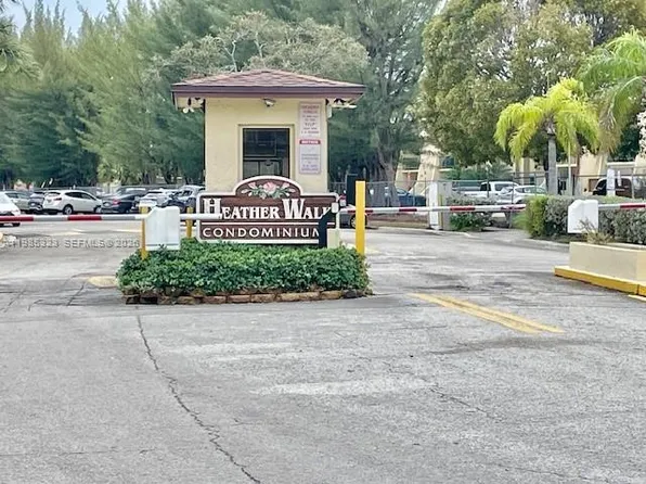 9000 SW 137th St #16-5, Miami, FL 33176