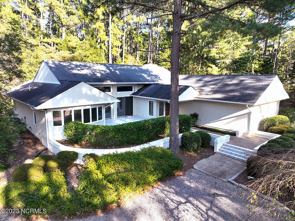 1st image of 195 Lake Dornoch Drive
