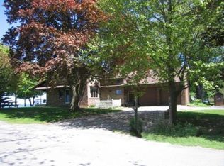 895 County Line Rd, Lyndonville, NY 14098