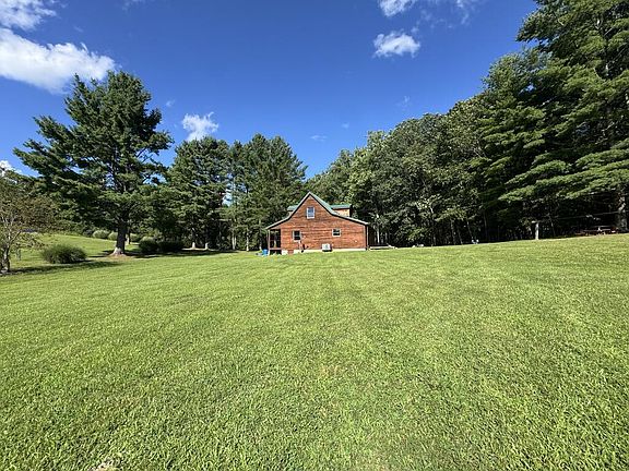 3rd image of 793 Hatcher Rd
