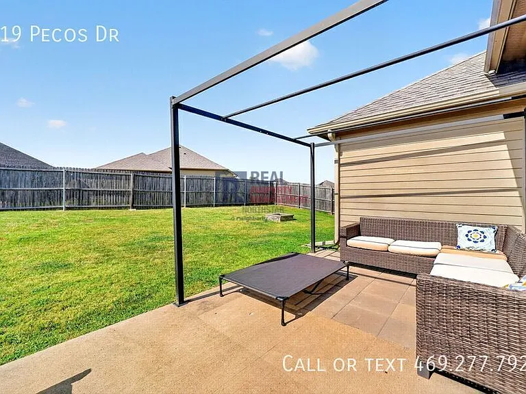 319 Pecos Dr — Photo 38