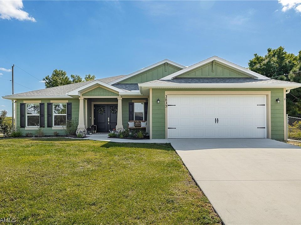 1st image of 3837 Hyde Park Dr