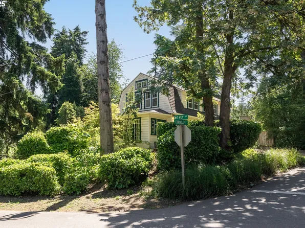 939 McVey Ave, Lake Oswego, OR 97034