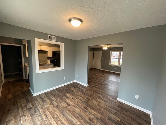 5th image of 282 Greenfield Cir