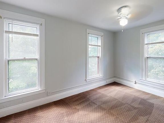 5th image of 610 Lawrence St APT 3