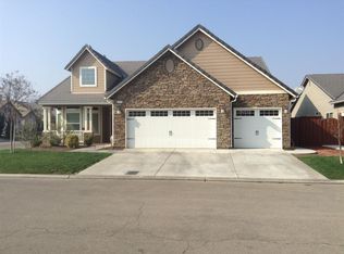 4111 N Creekbend, Clovis, CA 93619