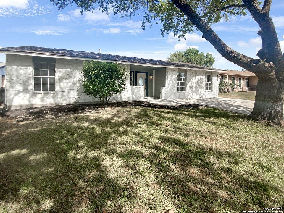 1st image of 325 VIVIAN DR