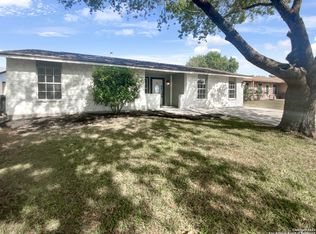 325 Vivian Dr, Converse, TX 78109