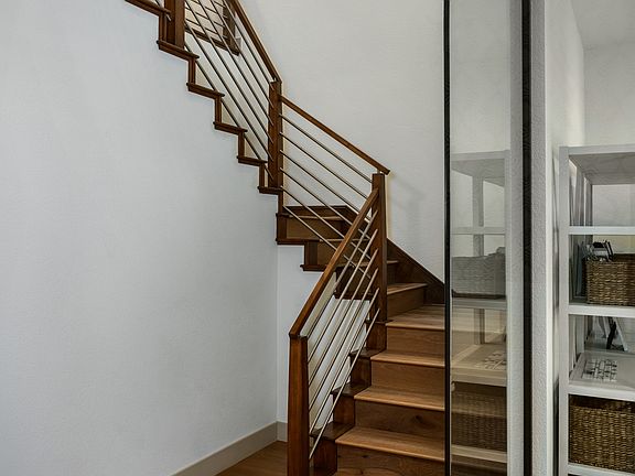 Kiper_SkyeAtRiverIslands_Res2-Stairway_7908a-4500