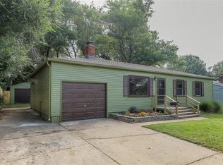 9415 Lewis Ave, Kansas City, MO 64138