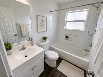 Genesis Apartments — Photo 4