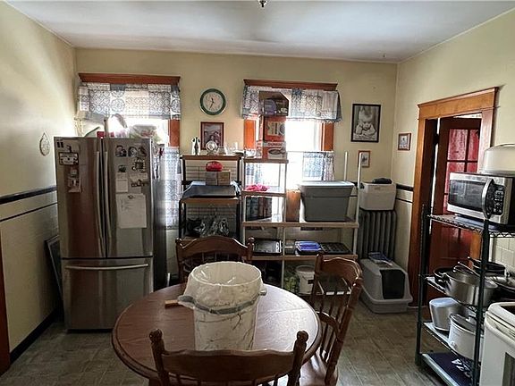 4th image of 497-499 Hartford Ave
