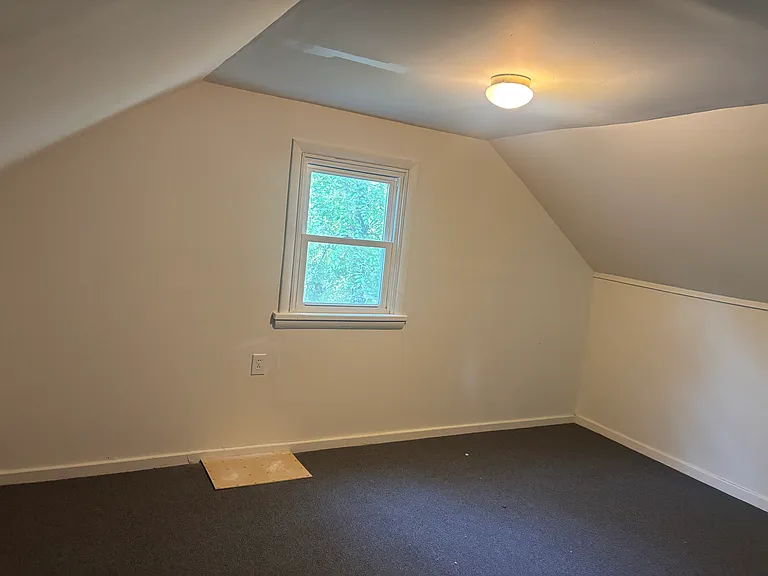 700 E Lincoln Ave — Photo 13