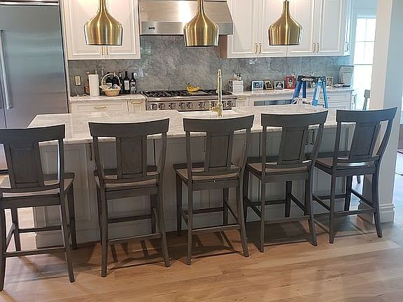 2nd image of 5 Crescent Dr