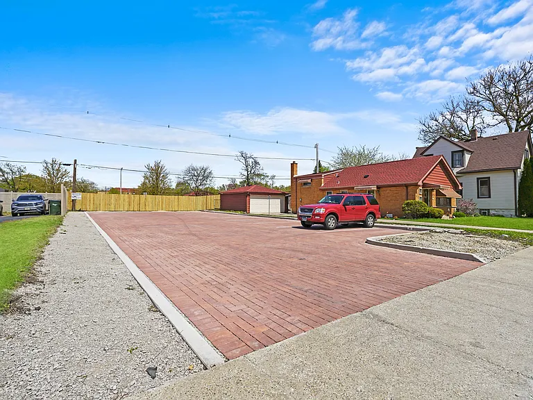 34 Lawton Rd #1 — Photo 17