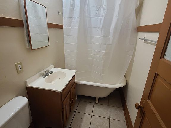 2nd image of 3166A N Palmer St #3166A
