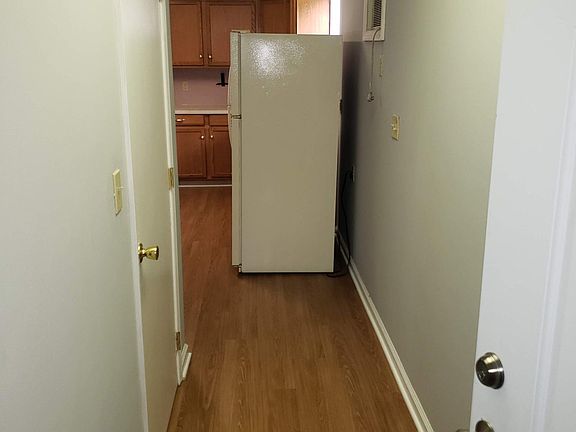 2nd image of 420 N Earl St #2
