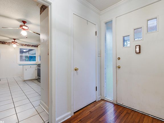 4th image of 3951 Bourgeois Dr