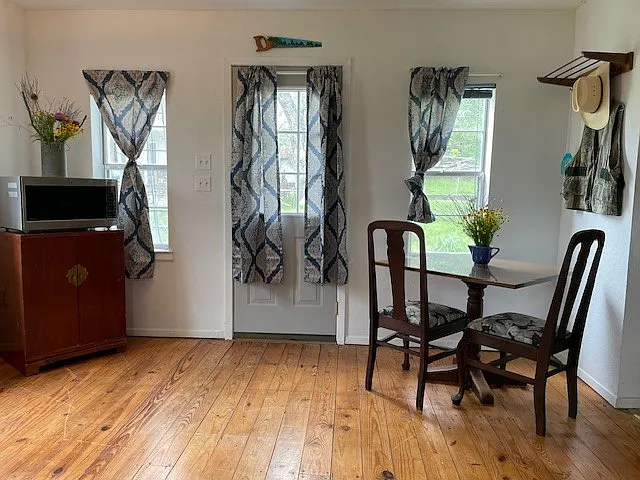 1 bed, 700 sqft, $995 — Photo 3