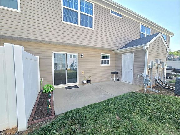 5th image of 7369 Garett Park Dr