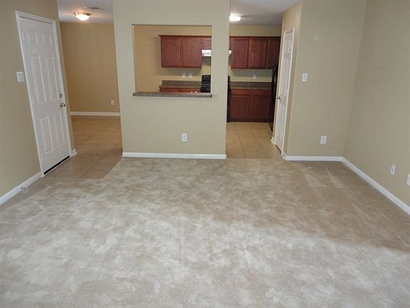 3rd image of 632 Noble Grove Ln