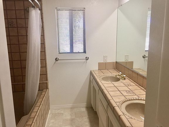 5th image of 4136 E Avenue T2