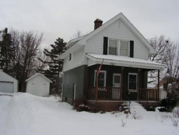 2nd image of 2031 Cadillac St