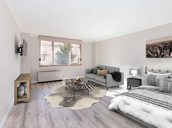 393 W 49th St APT 3OO, New York, NY 10019