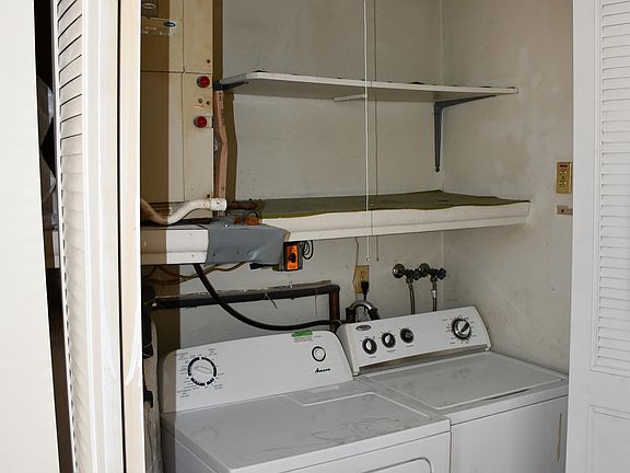4th image of 610A Lake Point Dr #100A