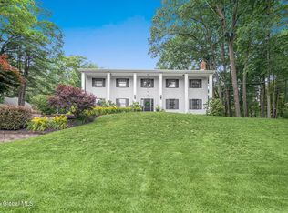 13 Tulip Tree Ln, Schenectady, NY 12309