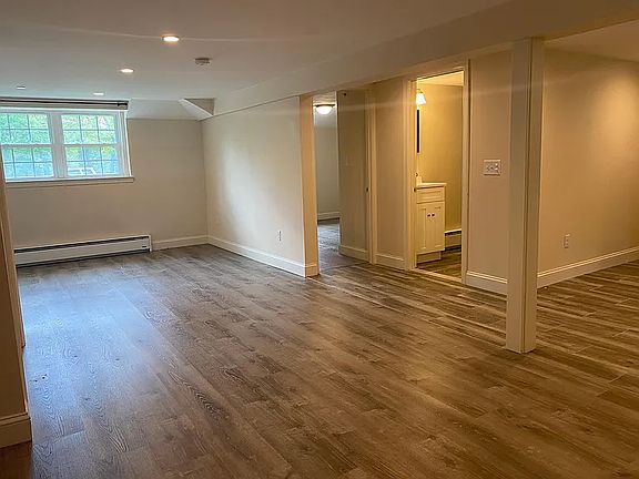 5th image of 4833 Washington St #1L