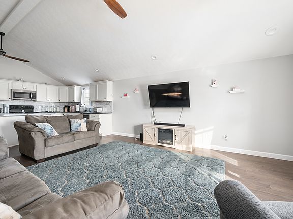 4th image of 3101 N Countryview Dr