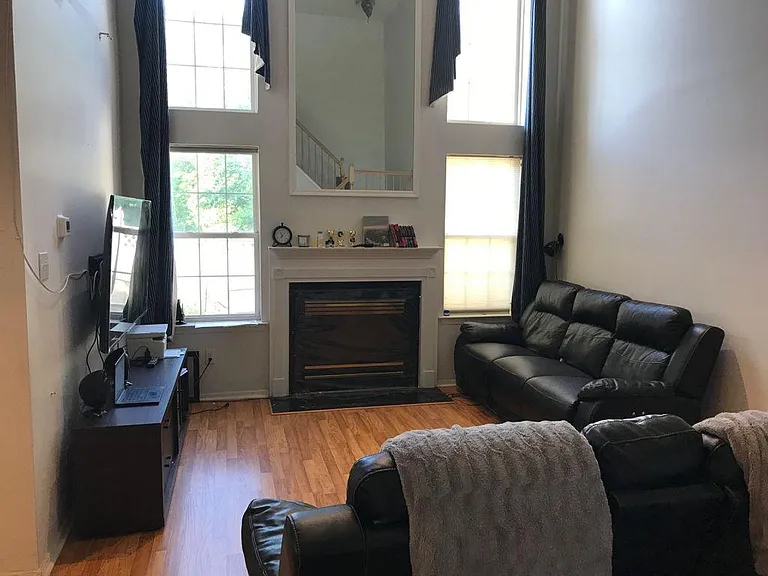 1102 Pheasant Run — Photo 12
