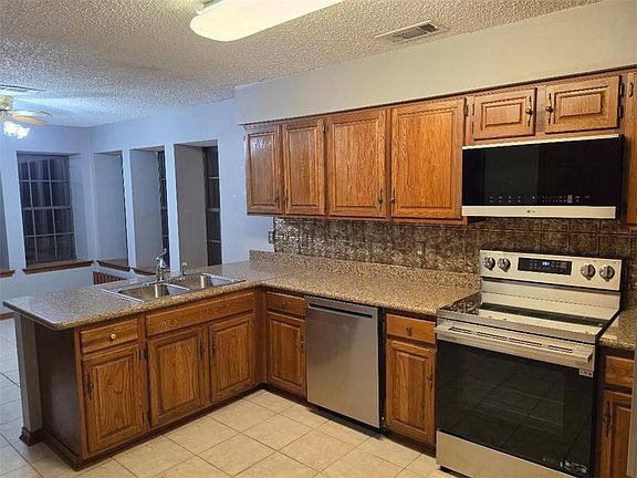 4th image of 303 Koel Ct
