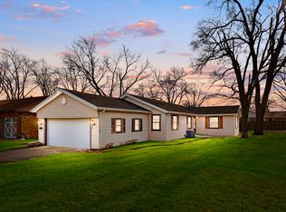 1236 W Hawkins St, Kankakee, IL 60901