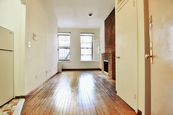 Rented by Balass Ralph, LREB | media 13