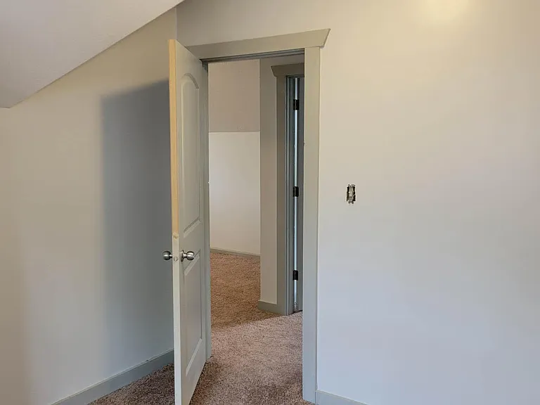 717 Huffman St — Photo 15