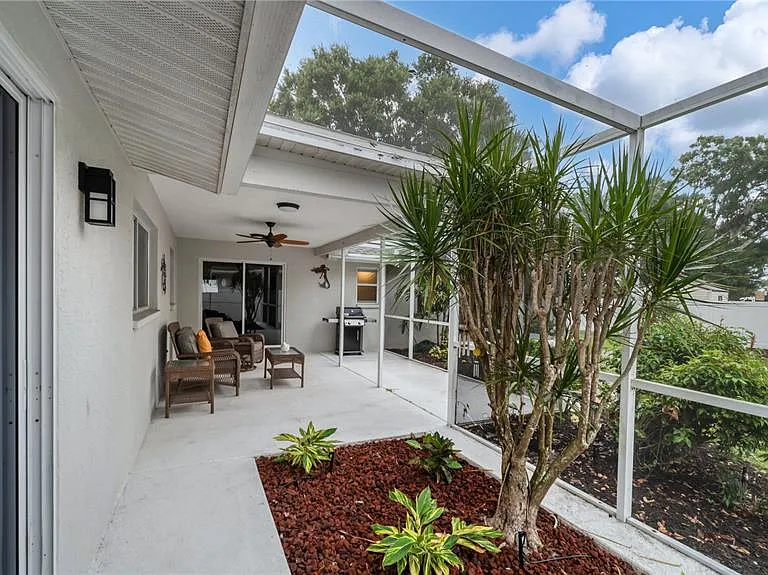 5219 Inverness Dr — Photo 29