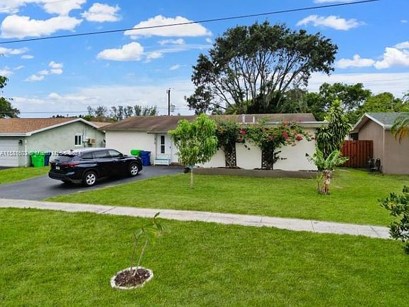 2nd image of 11910 NW 29th Mnr