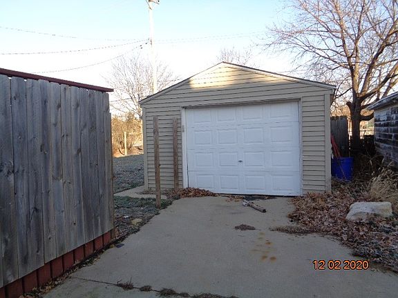 2nd image of 2927 Summerdale Ave