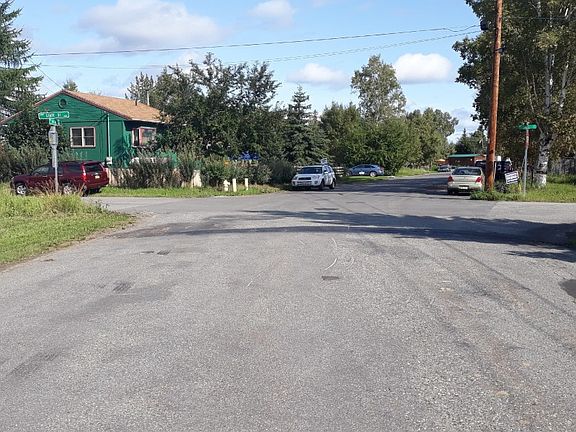 4th image of 1306 3rd Ave
