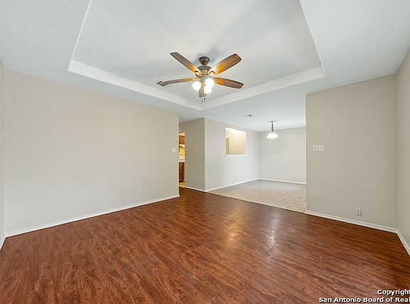 5th image of 6131 Lake Victoria St